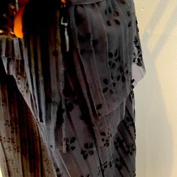 J. Crew Tiered Lace Black Camisole blouse Size SM - Picture 5 of 10